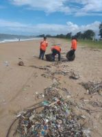 รูปภาพของ กระถางจากขยะพลาสติกชายทะเล ขนาด 8นิ้ว -Ocean Plastic Waste Plant Pots